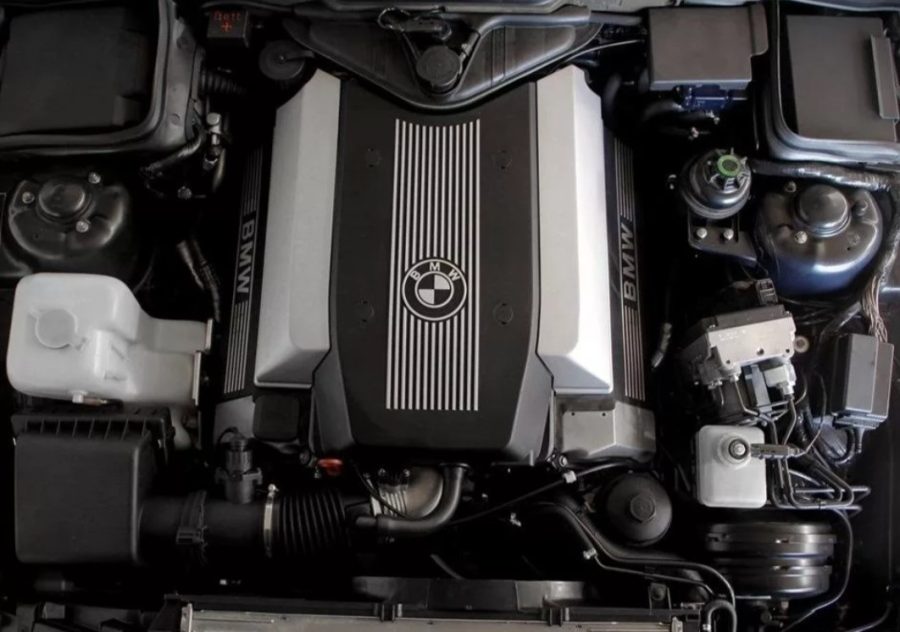 Le moteur BMW M60B40