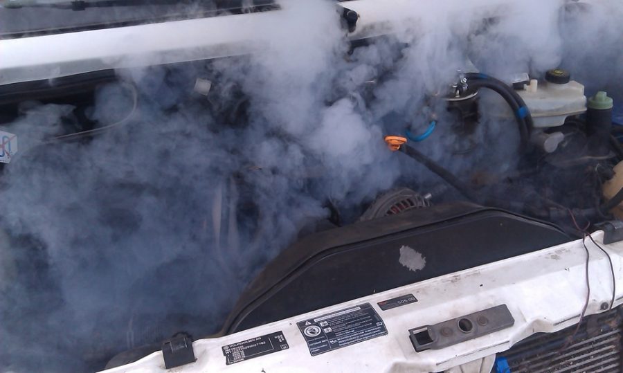 Surchauffe du moteur : causes et solutions