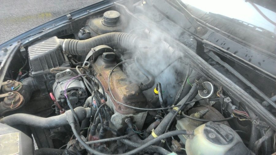Surchauffe du moteur : causes et solutions