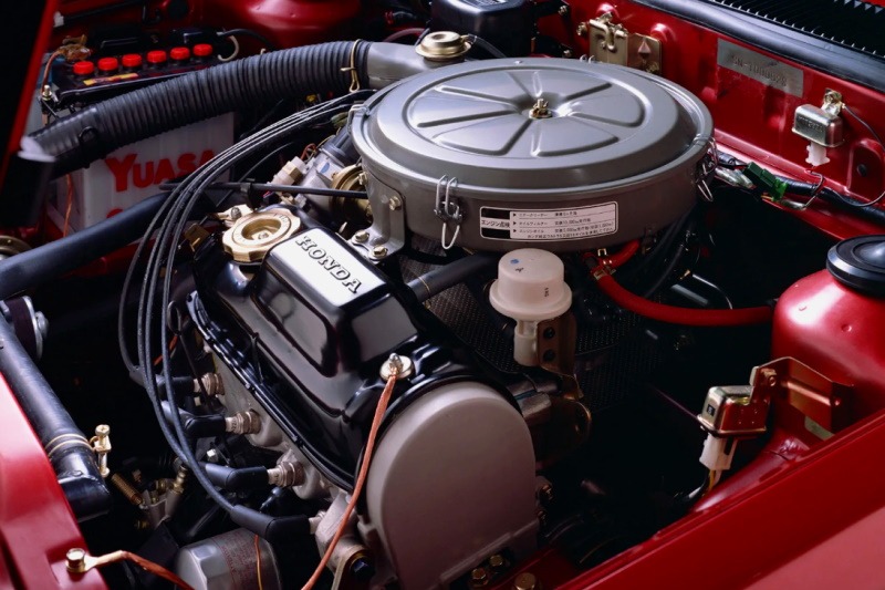 Régime moteur élevé au ralenti