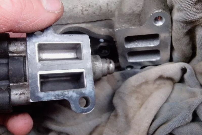 Régime moteur élevé au ralenti