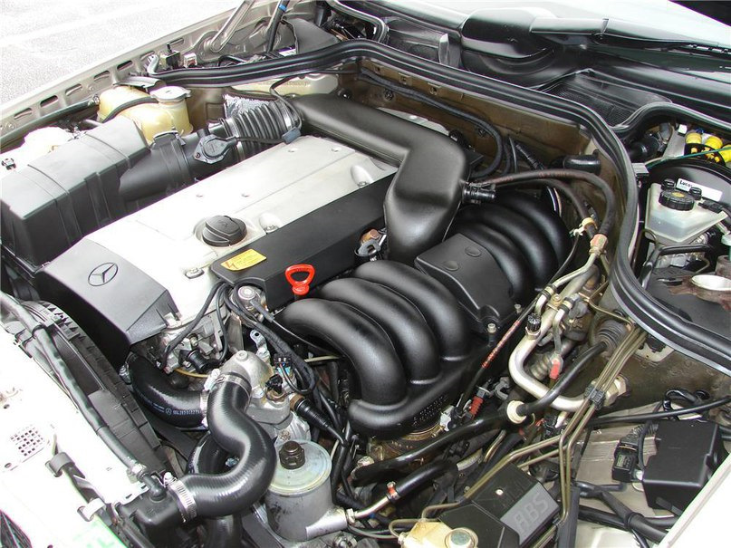 Moteur Mercedes-Benz M104 E30 3.0